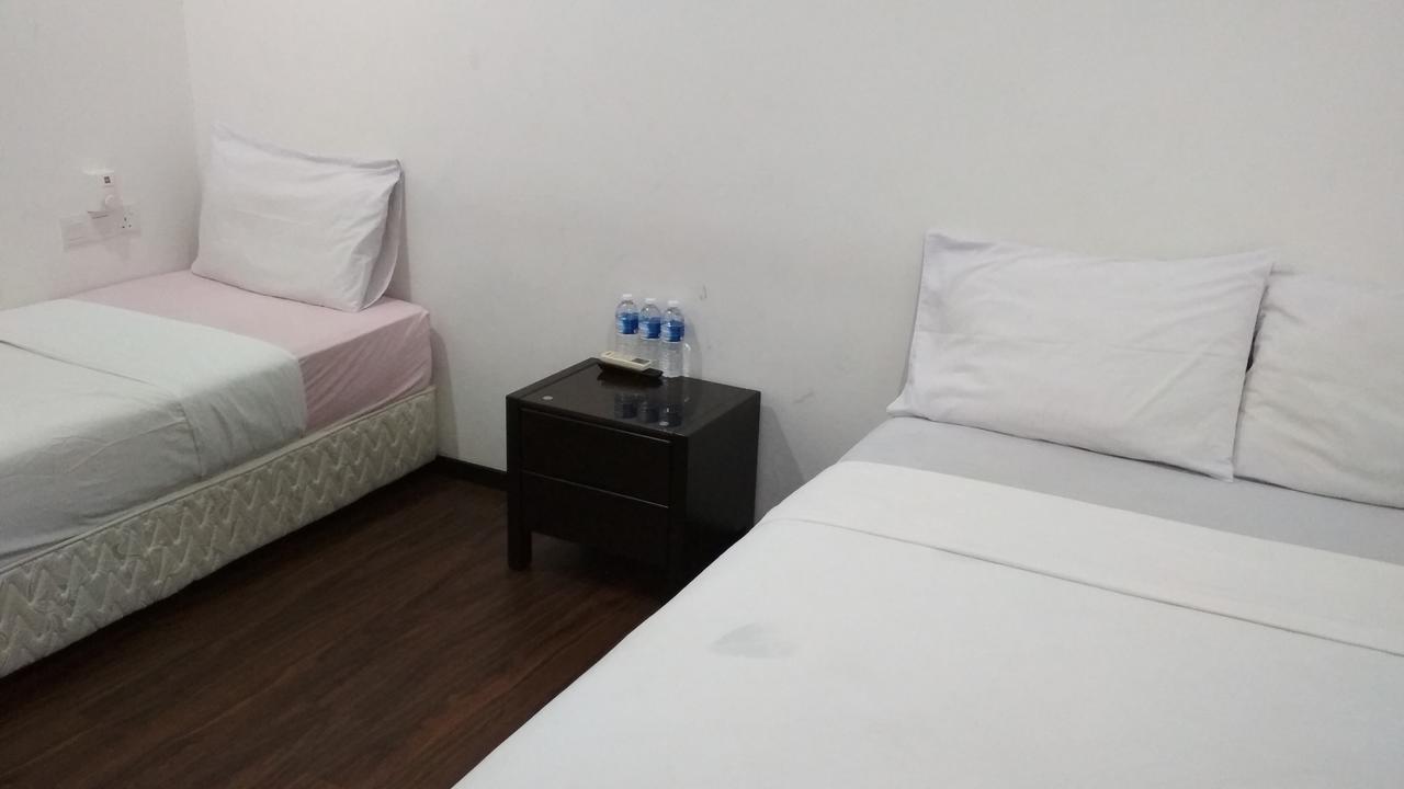 The Hb Hotel Шах Алам Екстериор снимка